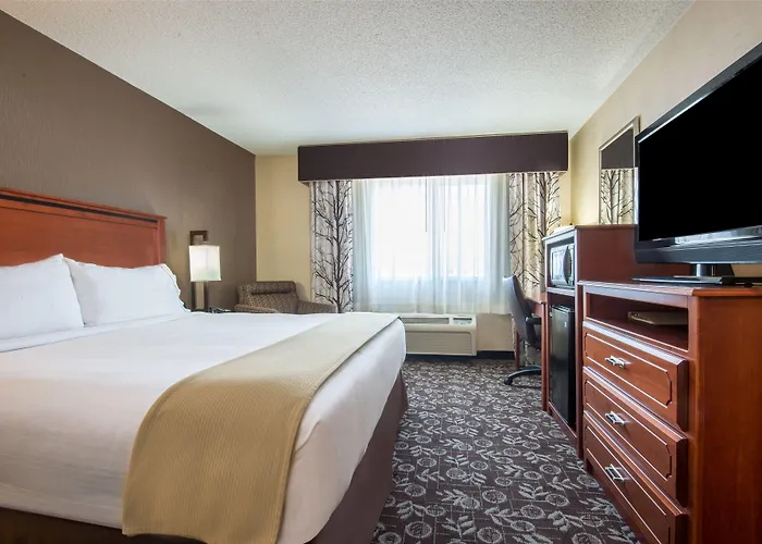 Hotel Express I-25 By Ihg 2*