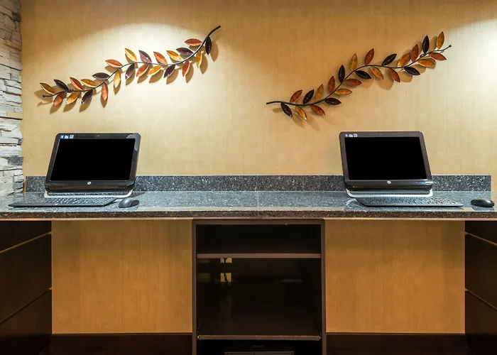 Hotel Express I-25 By Ihg 2*