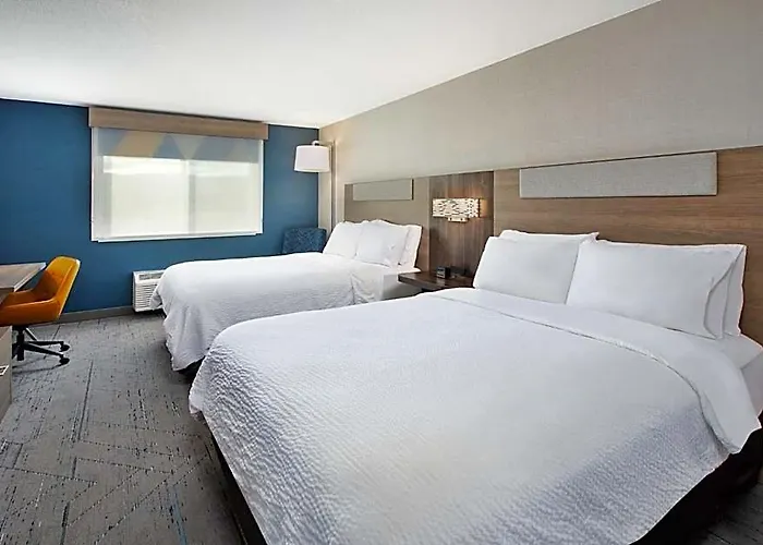 Express I-25 By Ihg Hotel 2*