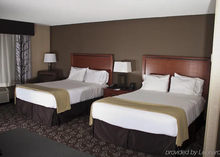 Hotel Express I-25 By Ihg 2*